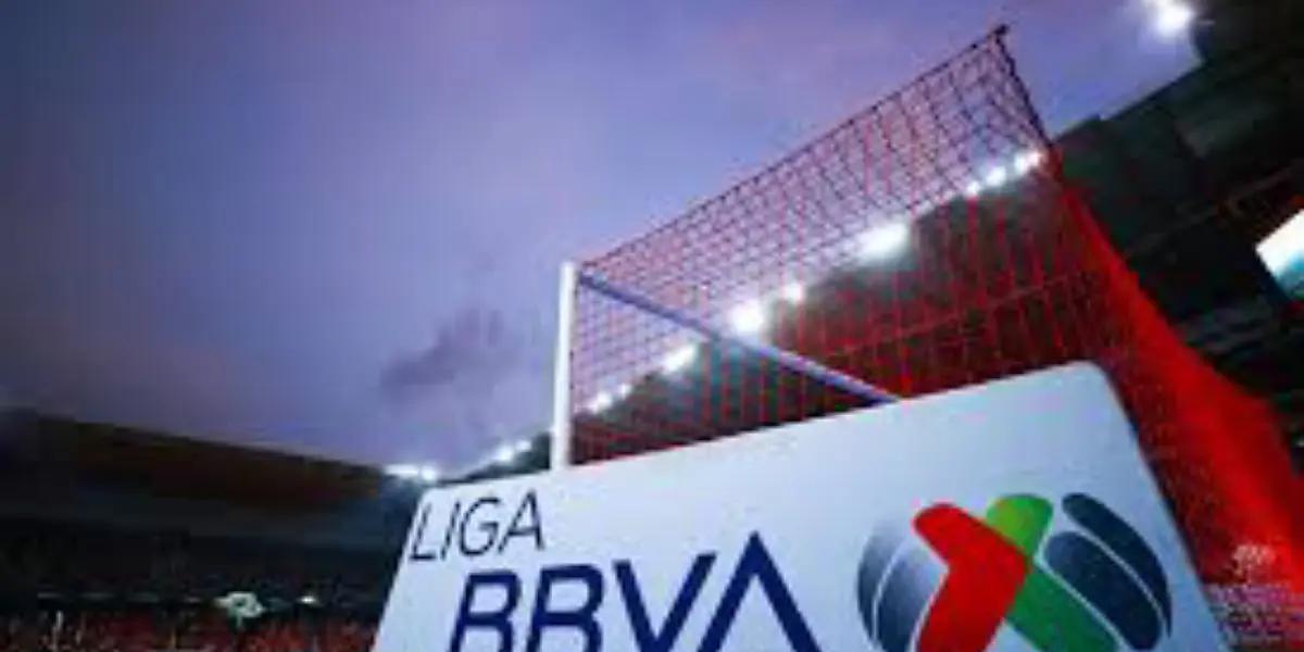 Por ir a México, el crack que se separó de su esposa tras varios años de relación