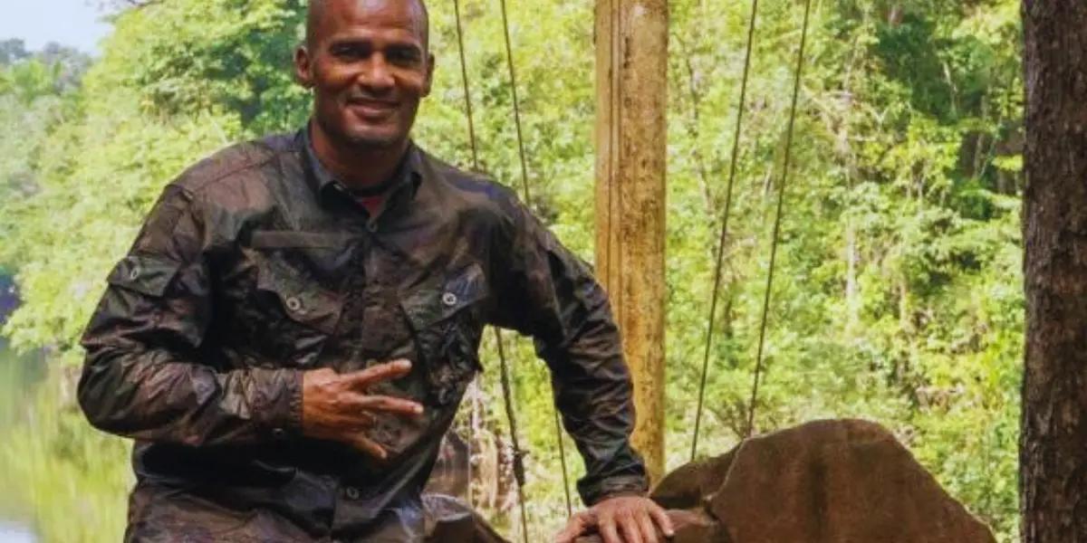 Florent Malouda: Del campo de fútbol al servicio militar de su país