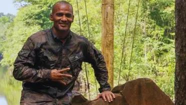 Florent Malouda: Del campo de fútbol al servicio militar de su país
