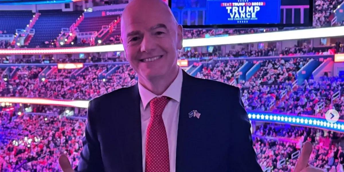 Gianni Infantino roba cámara en la investidura de Donal Trump